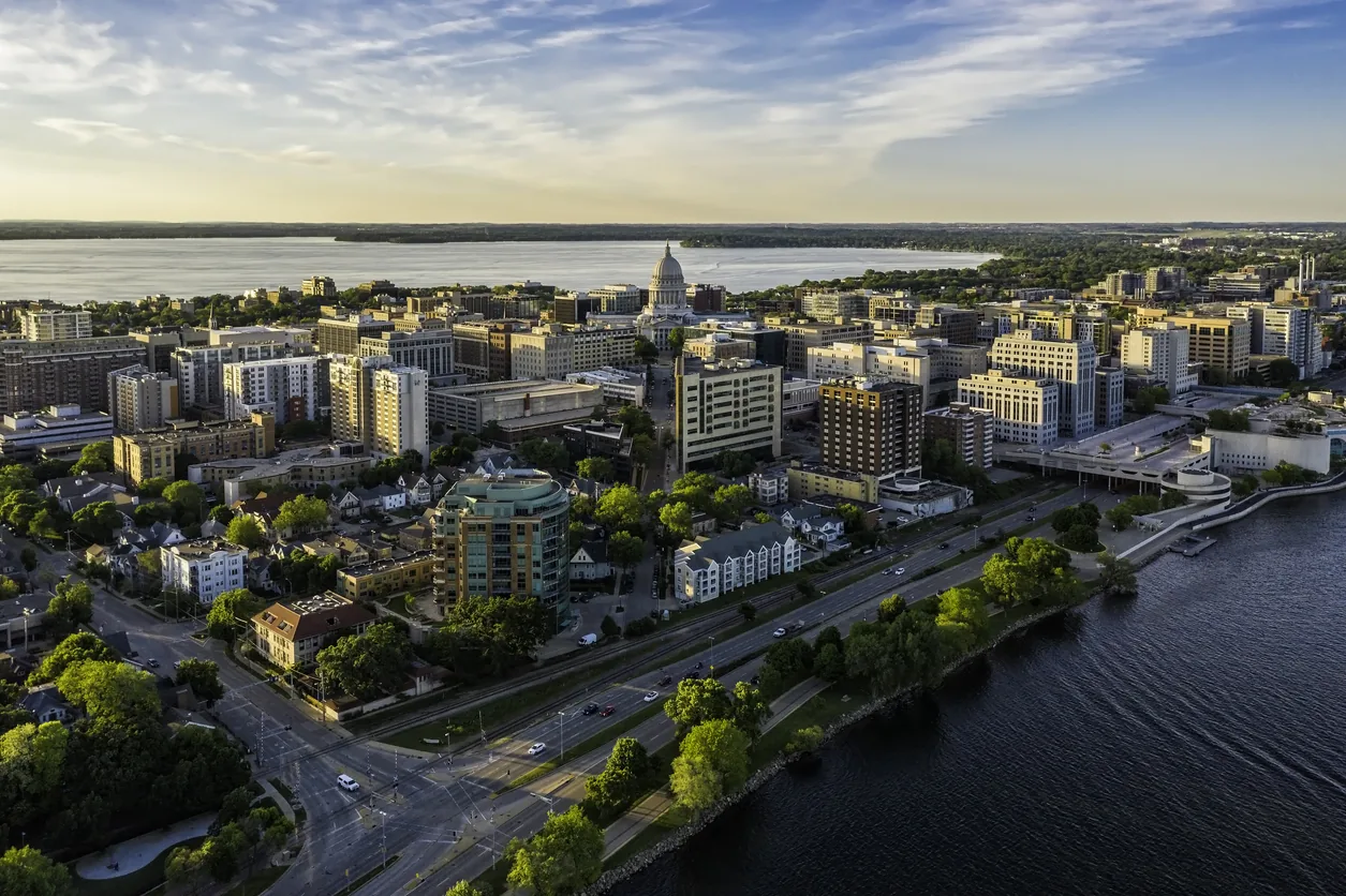 Wisconsin Car Shipping Guide